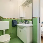 Apartment In The Heart Of - 50m To The