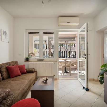Apartment In The Heart Of - 50m To The Poreč