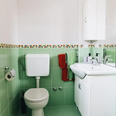 In The Heart Of - 50m To The Apartment *