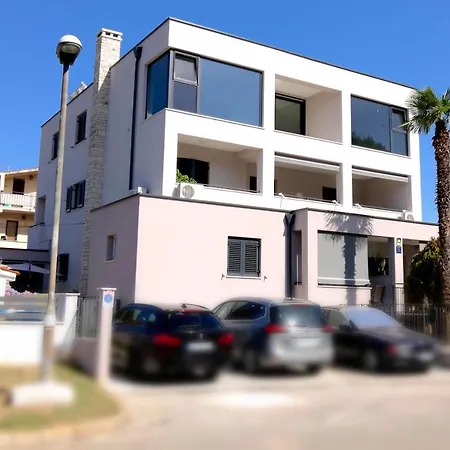 In The Heart Of - 50m To The *