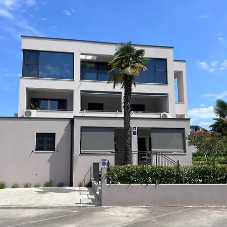 In The Heart Of - 50m To The * 포레치