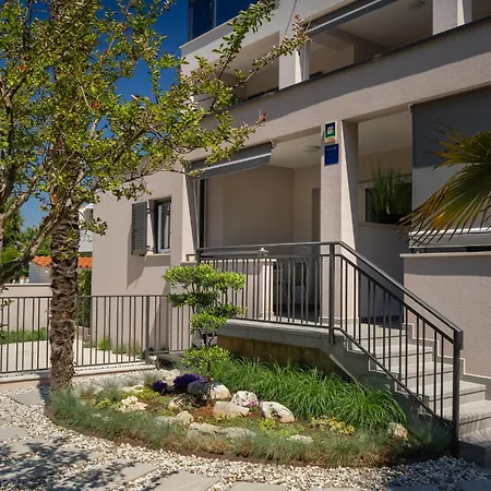 In The Heart Of - 50m To The