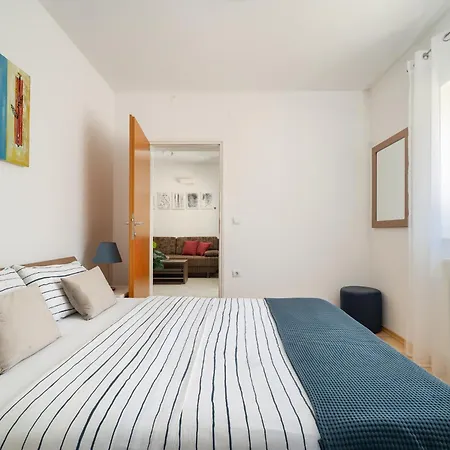 In The Heart Of - 50m To The * 포레치