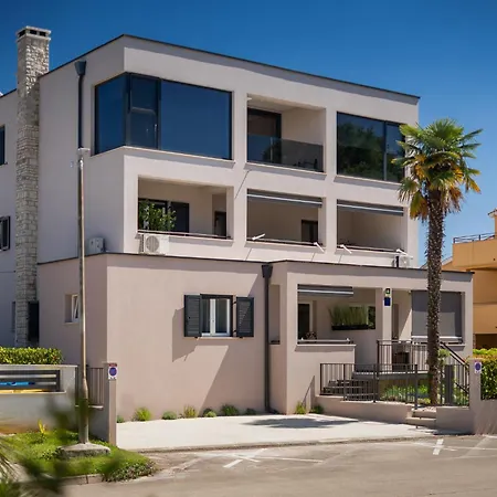 In The Heart Of - 50m To The