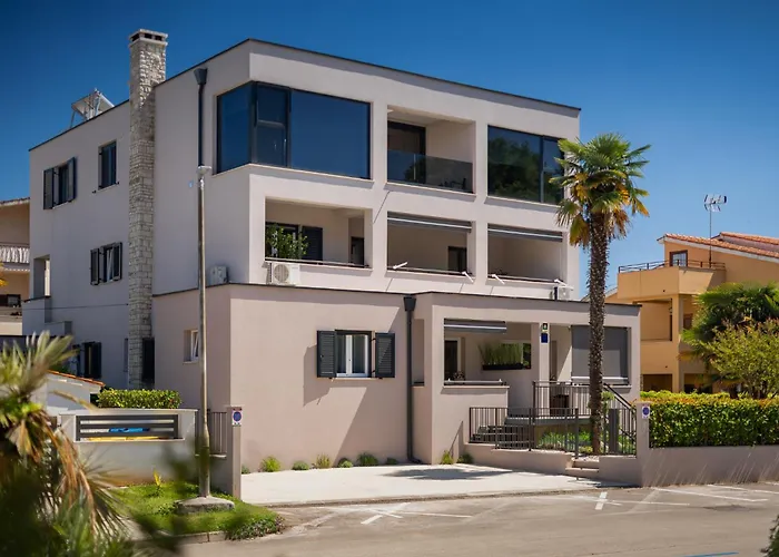 In The Heart Of - 50m To The